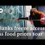 Protests in Lebanon turn violent as economy crumbles under lockdown | DW News