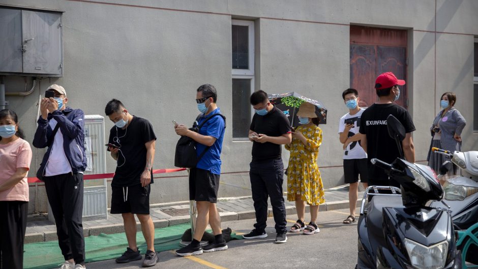 Coronavirus cases stabilize in China while Italy sees drop in deaths