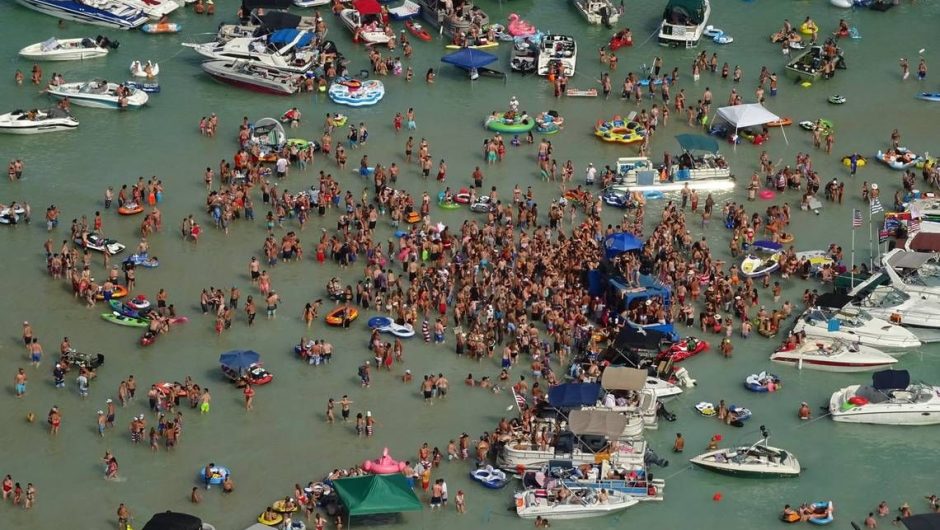 Huge sandbar party on Fourth of July may have spread COVID-19, Michigan officials say