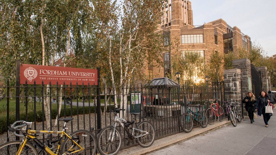 Experts flunk local NY colleges for failure to report on COVID-19