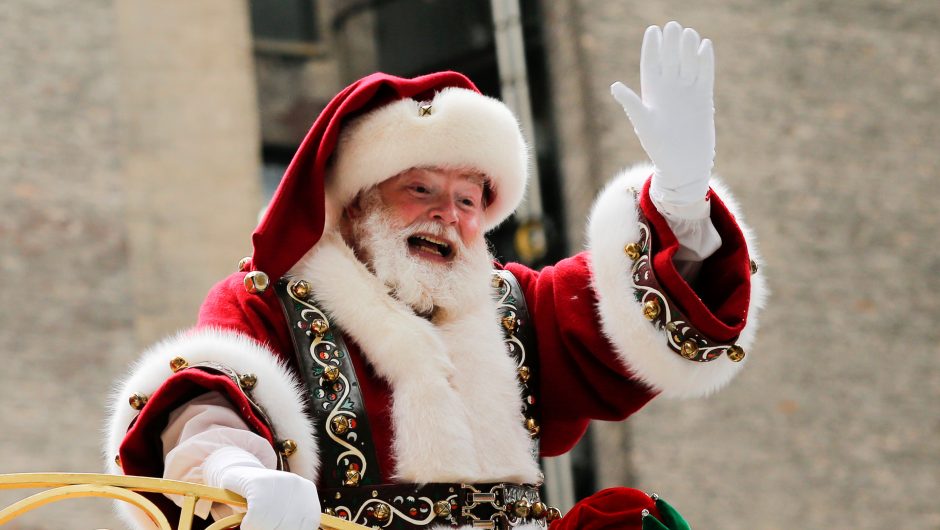 Plan to give Santa Claus performers early COVID-19 vaccine scrapped