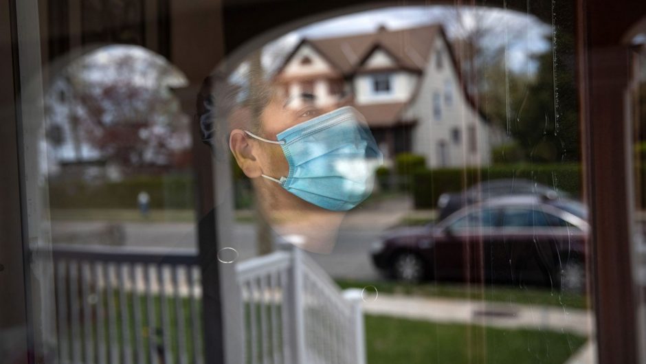 CDC to shorten quarantine for those exposed to Covid-19