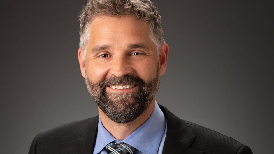 An emergency room doctor tested positive for COVID-19 nine days after getting vaccinated. That’s not a sign the vaccine didn’t work.