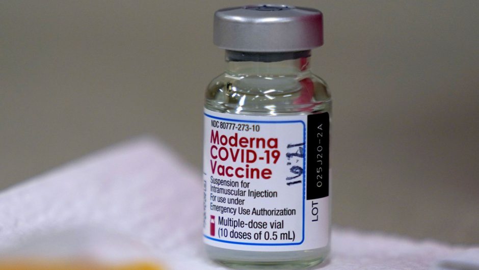 EU commission greenlights Moderna’s COVID-19 vaccine