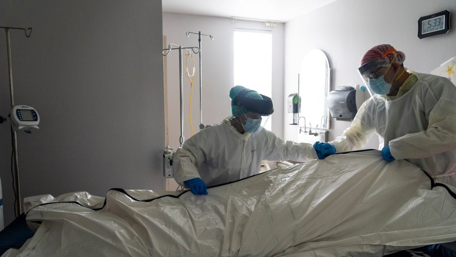 COVID-19 will shorten American life expectancy, study shows