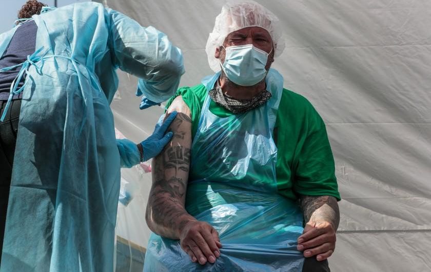 COVID-19 vaccines work well against California variant, scientists say