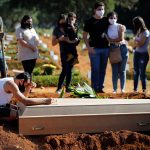 Weekly coronavirus deaths rise 11 percent worldwide