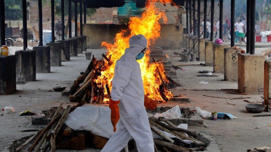 India is the first country to record 400,000 coronavirus cases in a single day