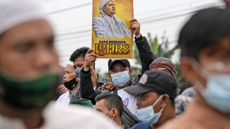 Indonesian cleric gets 4 years for concealing COVID-19 test