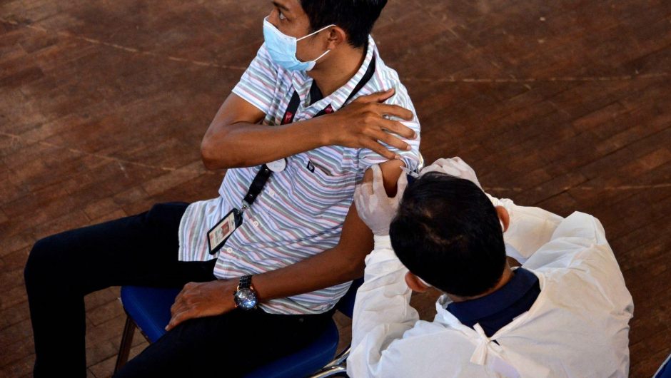 More than 350 Indonesian healthcare workers vaccinated with China’s Sinovac vaccine got COVID-19 and dozens are hospitalized, raising questions about the vaccine’s efficacy on variants
