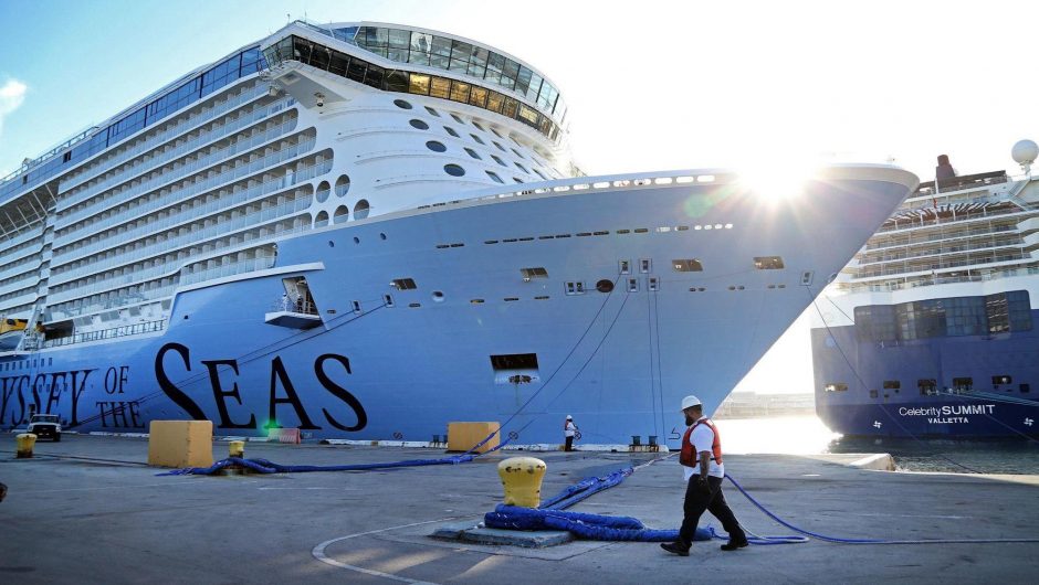 Poll shows vast majority of Floridians disagree on DeSantis policy, think it’s OK to require COVID-19 vaccinations for cruise passengers
