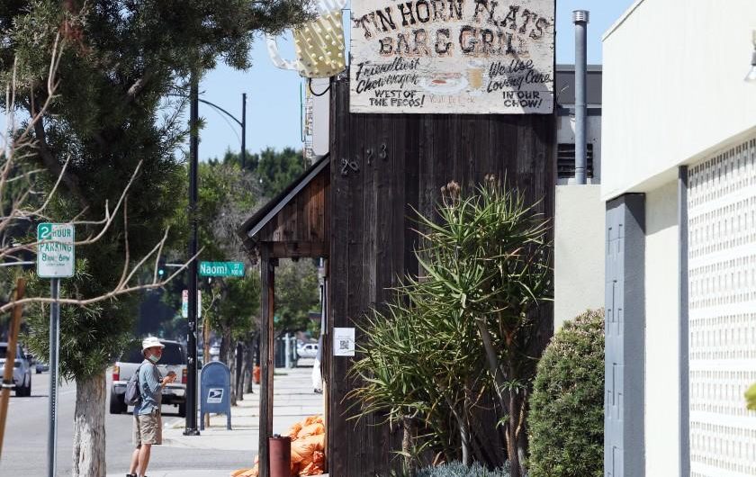 Burbank restaurant that defied COVID-19 shutdown orders is evicted