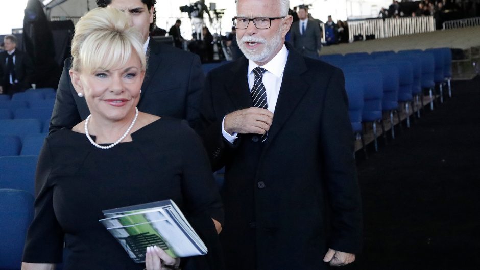 Televangelist Jim Bakker to pay $156K for false COVID-19 cure claims