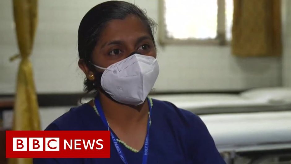 Trying to revive Covid patients in a Delhi hospital – BBC News